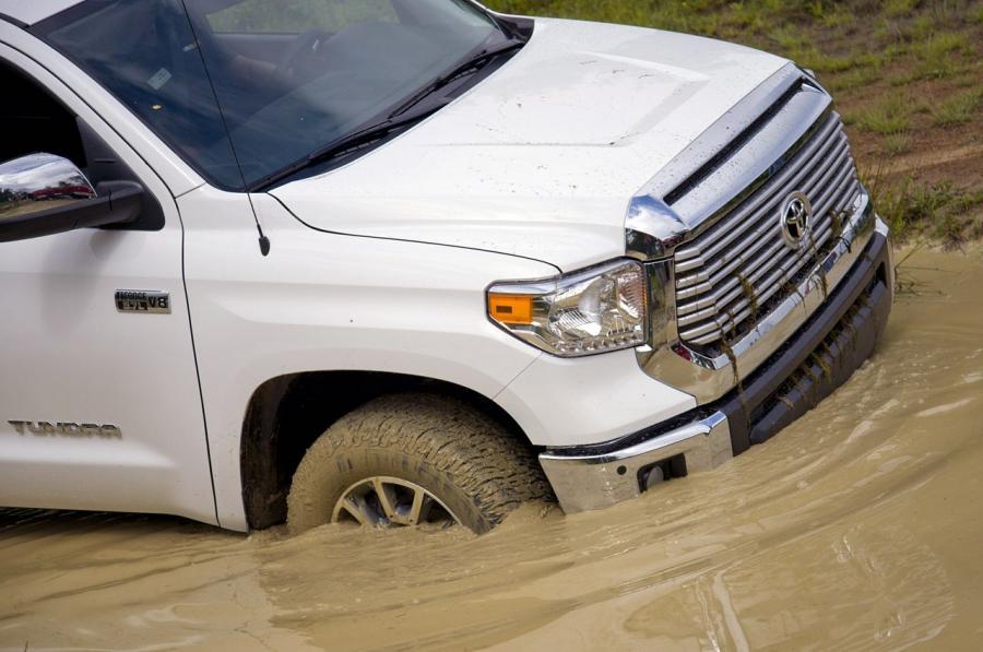 Toyota Tundra 2014 года  (фото 36 из 54)